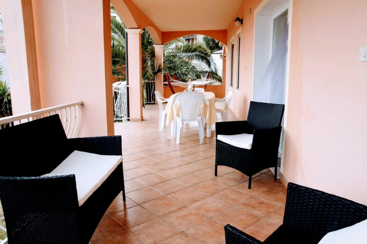Grande Casa al mare le verande Santa Maria Navarrese Exterior foto